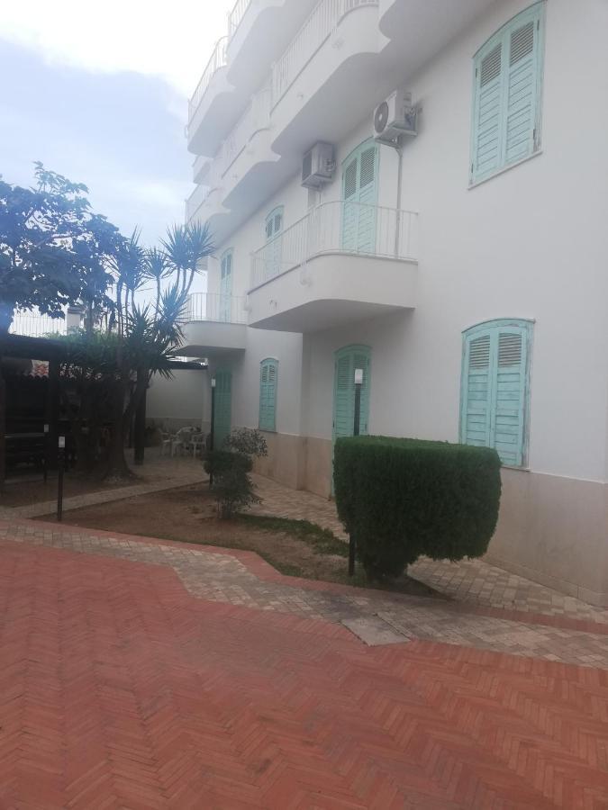 Villa Parisi Bari Luaran gambar