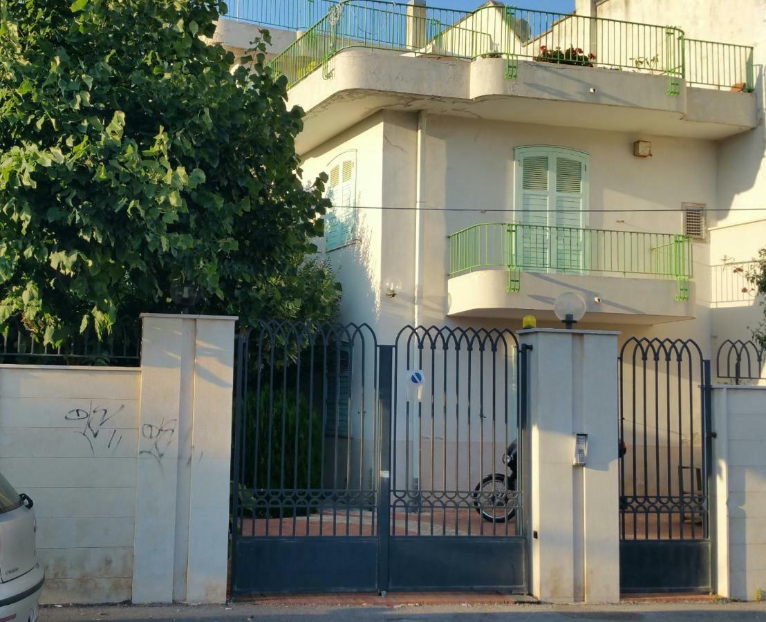 Villa Parisi Bari Luaran gambar