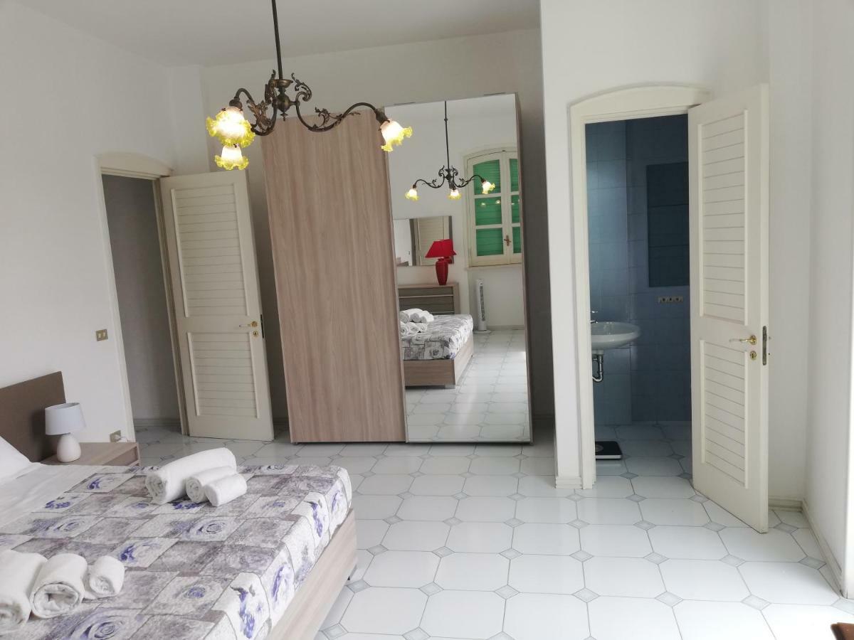 Villa Parisi Bari Luaran gambar
