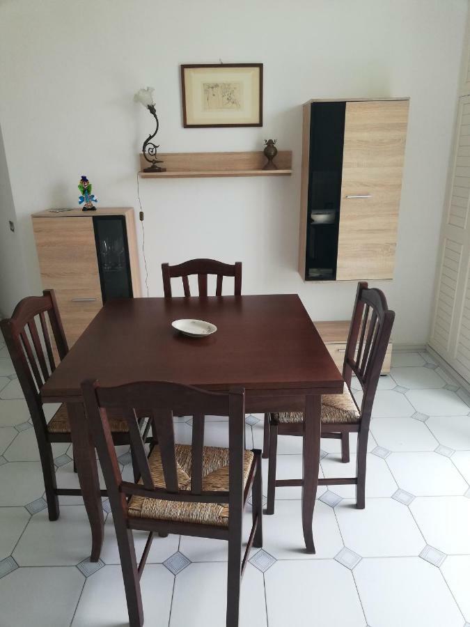 Villa Parisi Bari Luaran gambar
